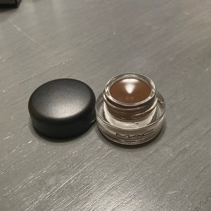 Mac fluidline brow gel, in color deep dark brunette